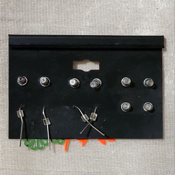 NWT Pure Expression 1/2 a Dozen Earrings - Picture 3 of 3